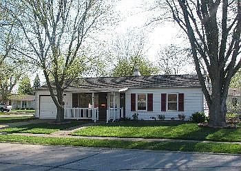 1st image of 3001 Fairwood Dr