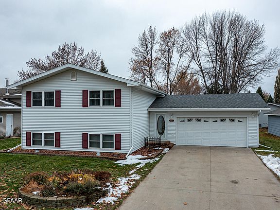 2nd image of 727 Central Plains Ct