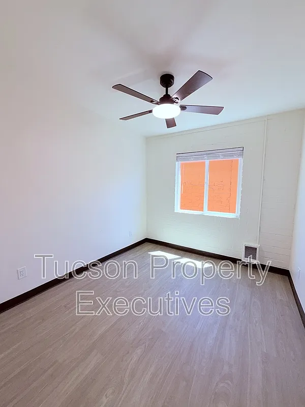 2 bed, 1.0 bath, 850 sqft, $999 — Photo 4