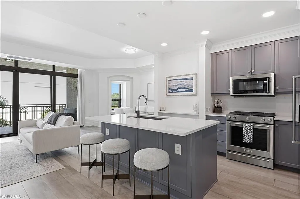 2 bed, 2.0 bath, 1548 sqft, $6,000 — Photo 3