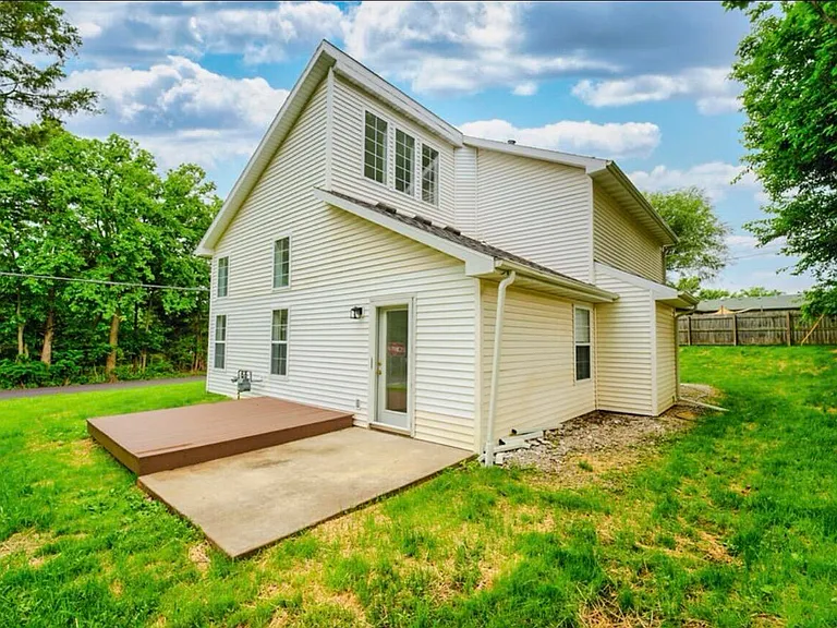 1515 Mills Dr — Photo 14