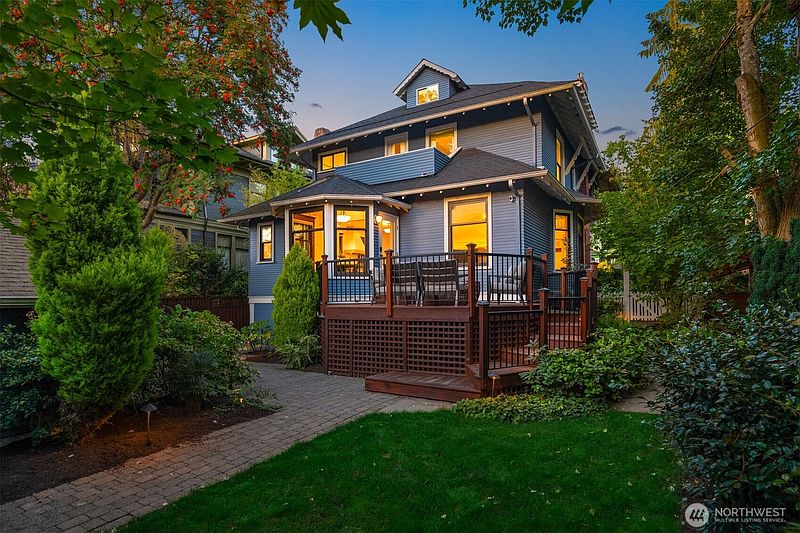 3rd image of 723 12th Avenue E