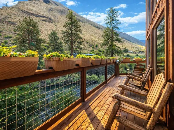 1352 S Main St, Riggins, ID 83549