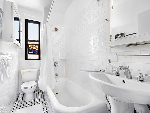 5th image of 269 W 72nd St APT 11B