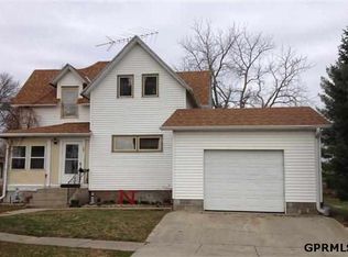 107 S Maple Ave, Rosalie, NE 68055