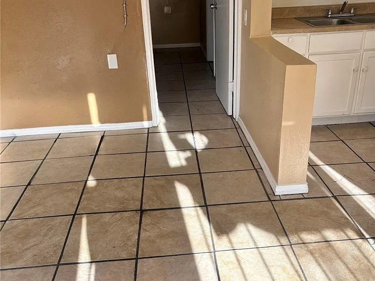 1118 Laurel Ave #1 — Photo 7
