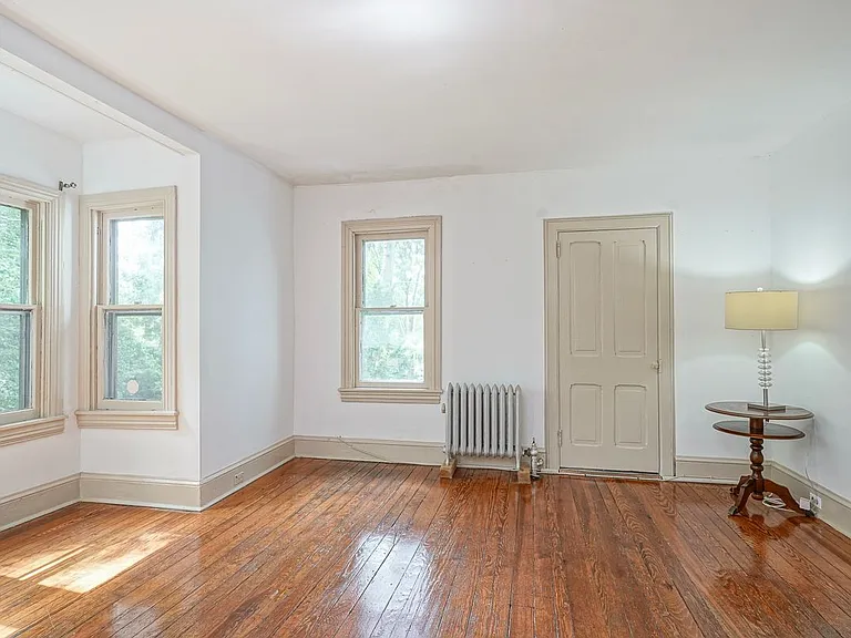 315 Chestnut St — Photo 32