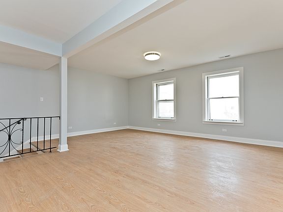 4th image of 3324 W Diversey Ave #2R