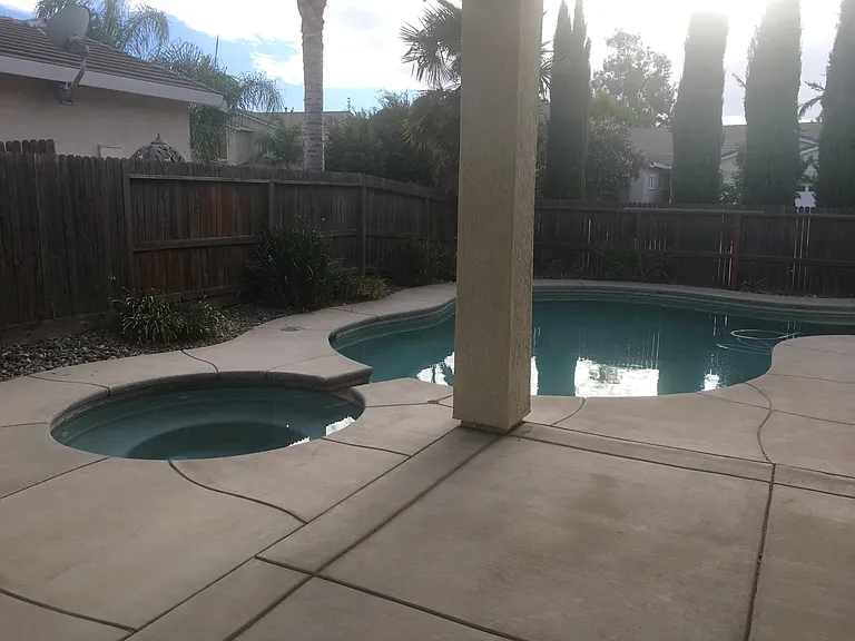 1364 Esplanade Dr — Photo 9