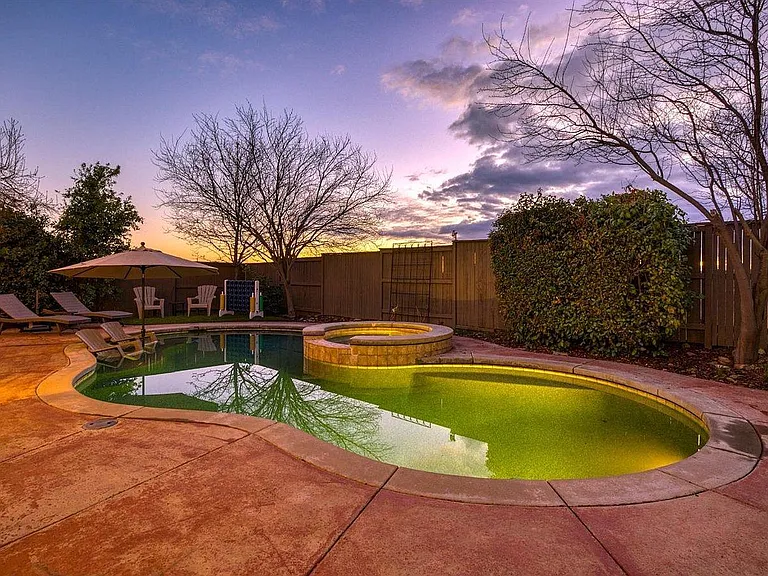 4930 Village Green Dr — Photo 58