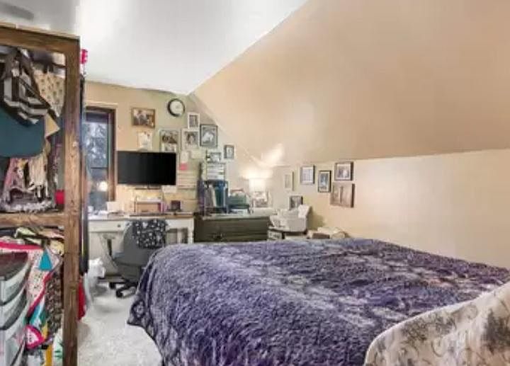 1st image of 121 Gruenwald Ave #1