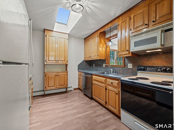 5th image of 46 Edgewood Street #83