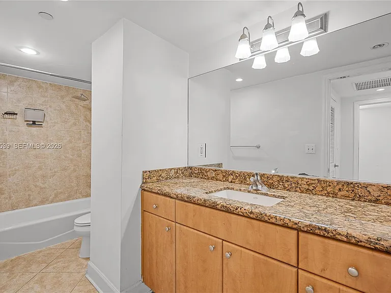 401 69th St #Penthouse 101 — Photo 19