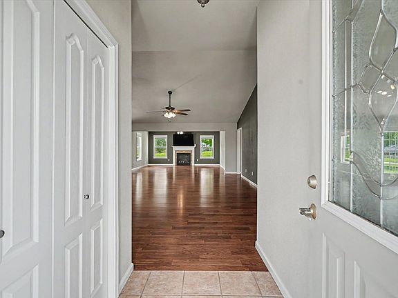 5th image of 609 N Glover Ct