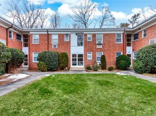 16 Wildwood Rd APT B12, Hartsdale, NY 10530