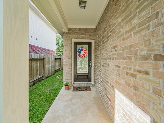 5th image of 26426 Richwood Oaks Drive