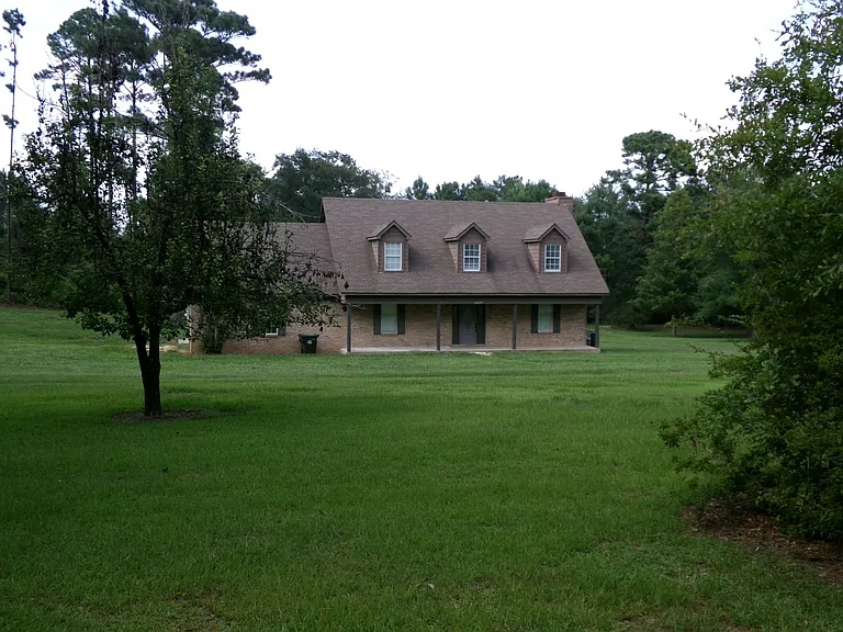14299 Peterson Ln — Photo 2