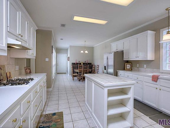 5th image of 5830 Glen Cove Dr