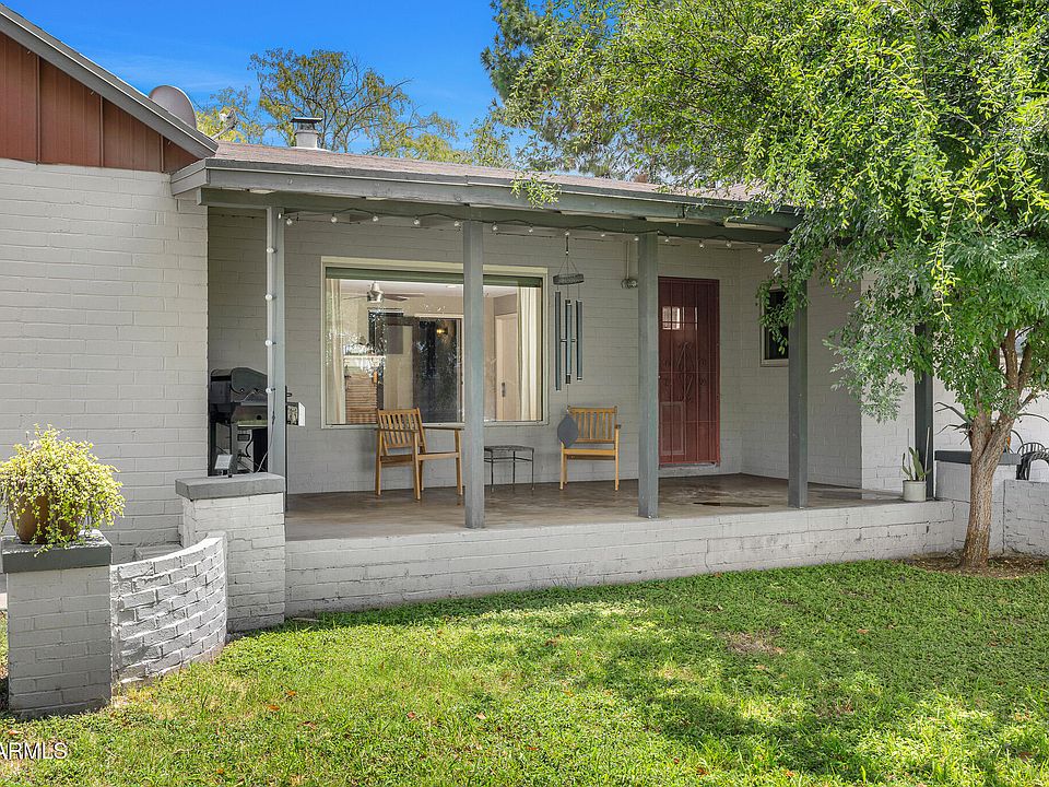 1st image of 3205 E CLARENDON Avenue