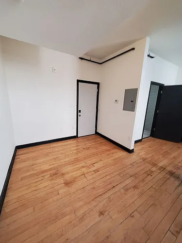 Floor plan 211