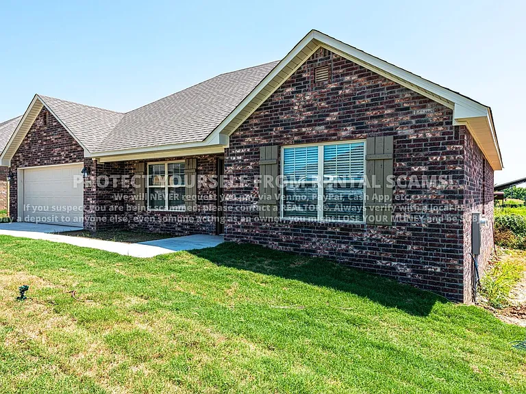 2116 Wrangler Cir — Photo 13