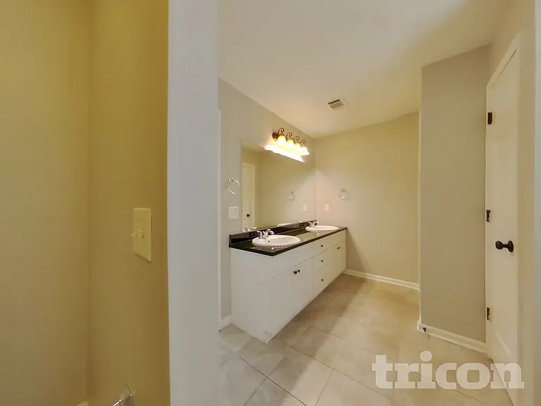 214 Amber Trce — Photo 9