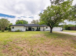 6818 Peaceful Valley Dr, Burleson, TX 76028