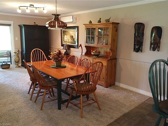 3rd image of 570 Oxbow Cres