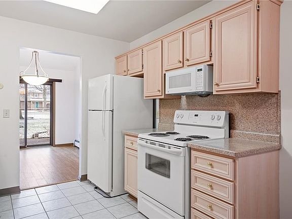 5th image of 6691 Lockwood Blvd #1
