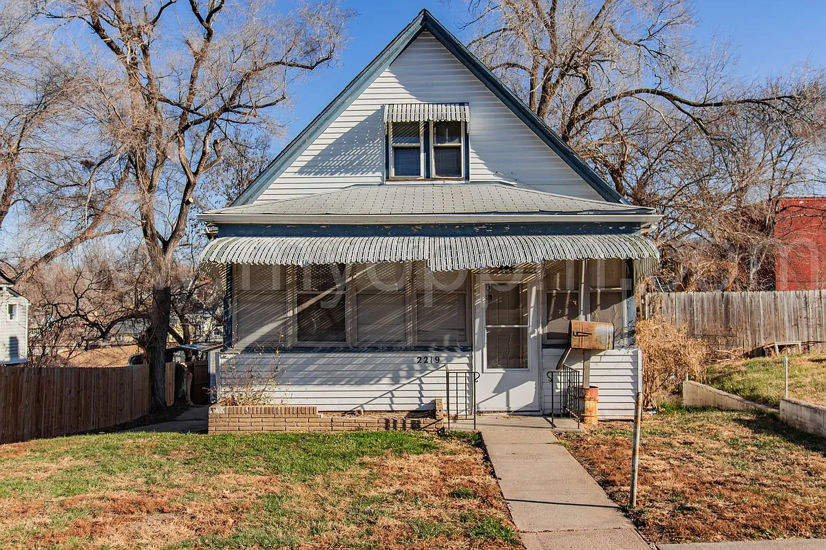 Building Photo - 2219 S 14th St