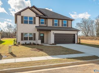129 Striker Ln, Harvest, AL 35749