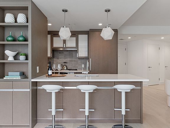 5th image of 100 Lovejoy Wharf Unit 6C