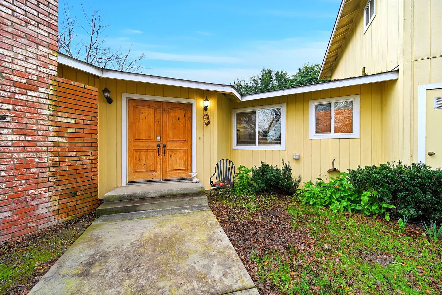 3 bed, 1931 sqft, $2,975 — Photo 3