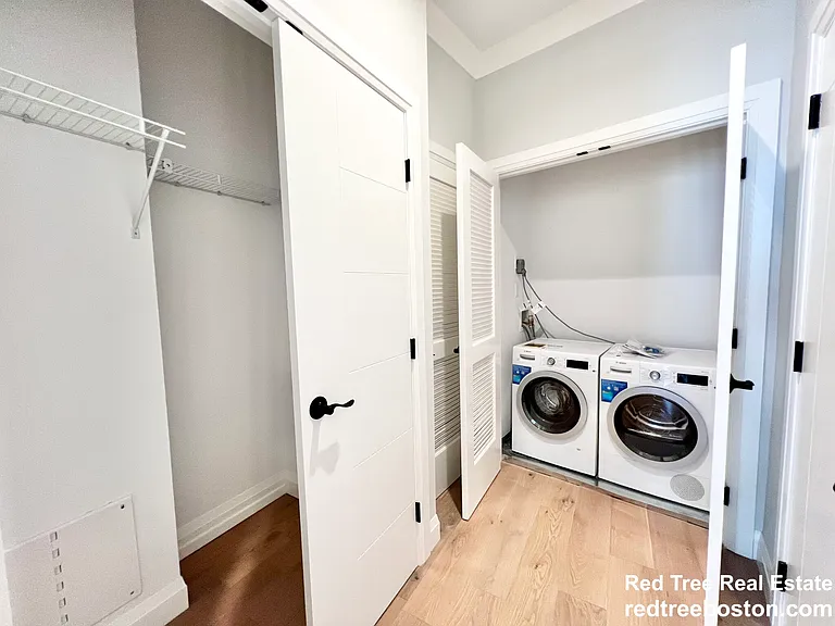 142 Pleasant St #4 — Photo 12
