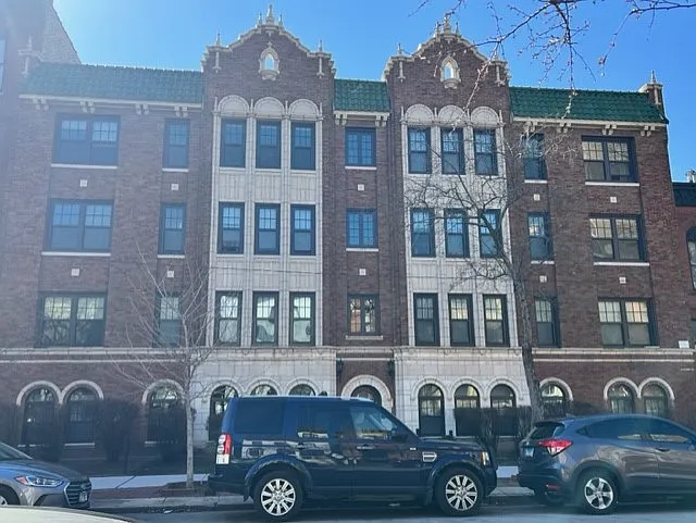1 bed, 750 sqft, $2,745 — Photo 3