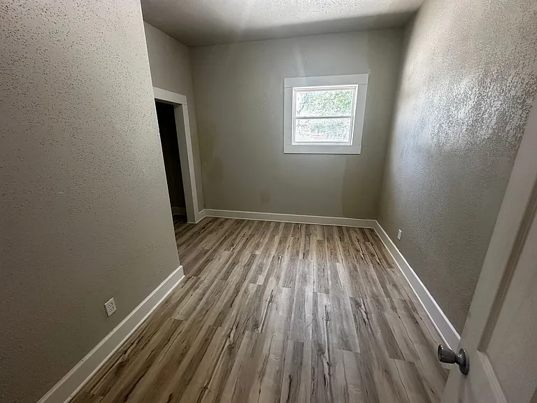 1302 Faraon St — Photo 14