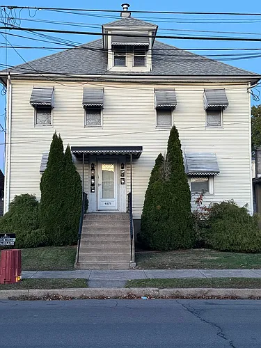 No Security Deposit Required! One Bedroom Apartment In Kingston! Photo 1