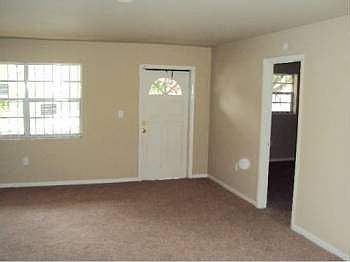 3rd image of 208 Washington Dr