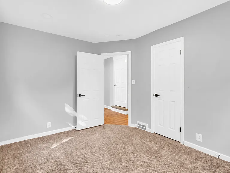 9973 E Outer Dr — Photo 24