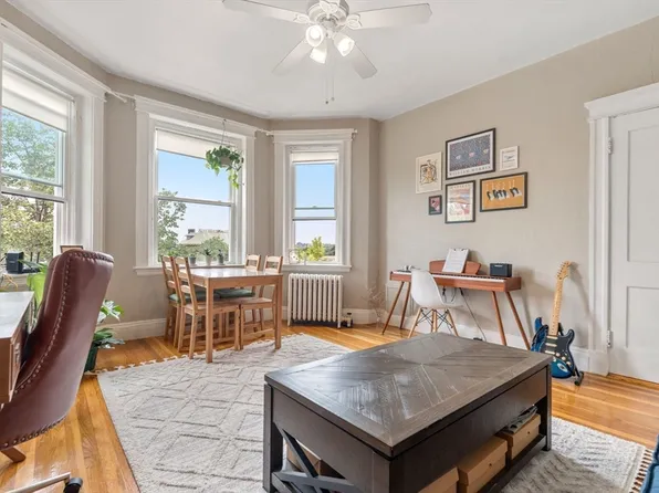 1633 Commonwealth Ave APT 12, Brighton, MA 02135