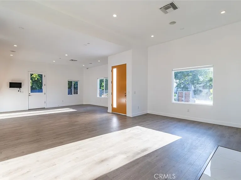 1480 S Durango Ave — Photo 10