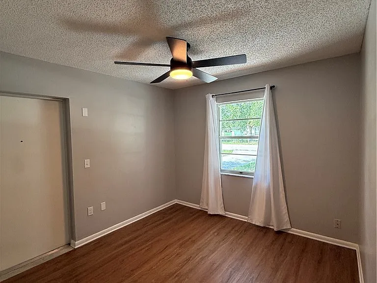6304 Expedition Ave — Photo 20