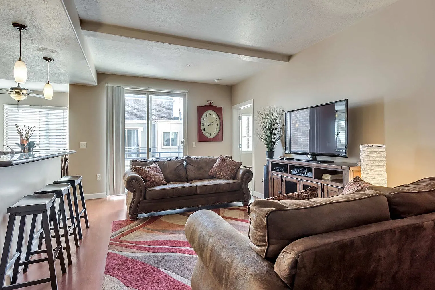 3 bed, 2.0 bath, 1442 sqft, $5,856 — Photo 2