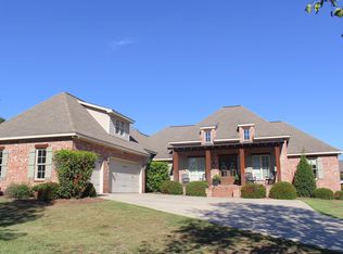 72 Bridgewater Dr, Hattiesburg, MS 39402