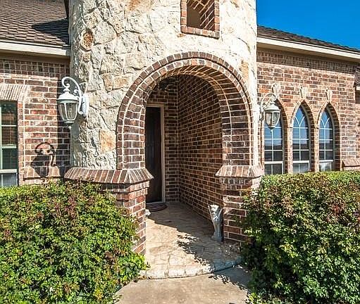 3rd image of 12070 Erin Ln