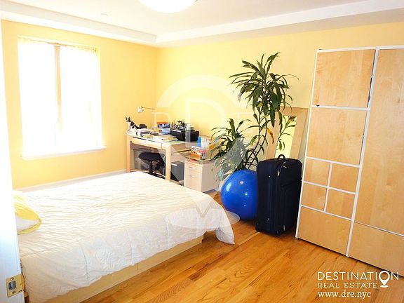 4th image of 406 15th St Ste 4