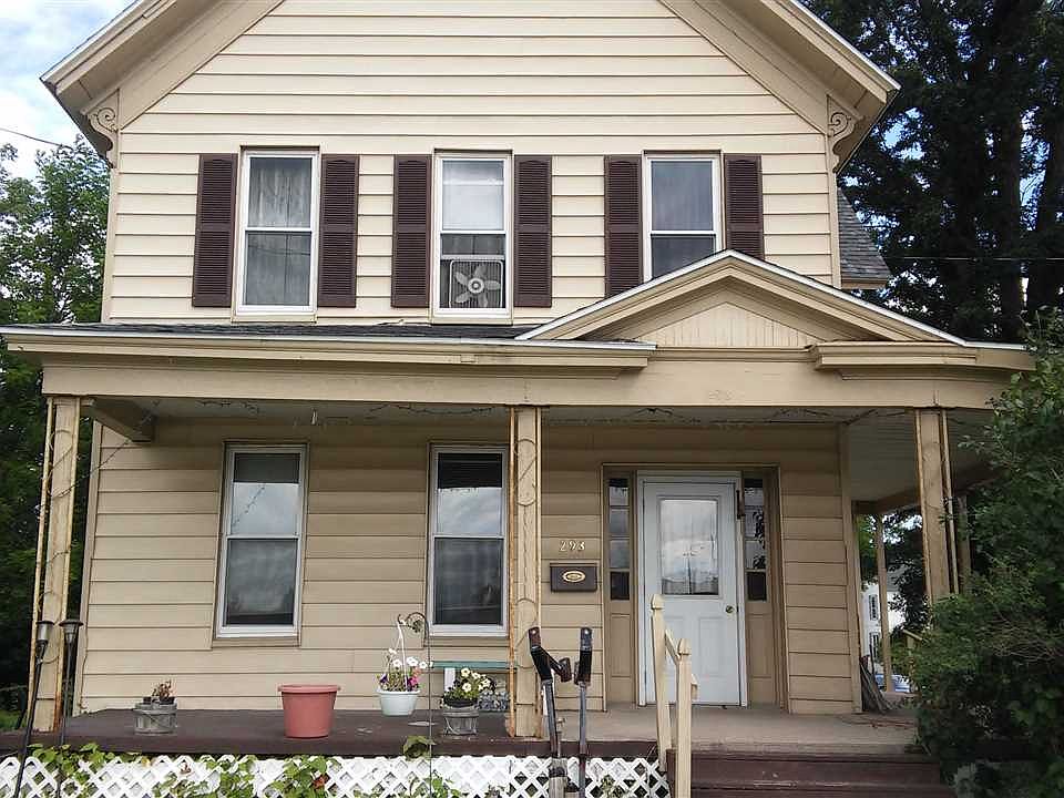 1st image of 293 E Main St