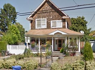 1007 SE Tacoma St, Portland, OR 97202