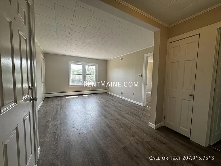 114 Riverside Dr #2 — Photo 3