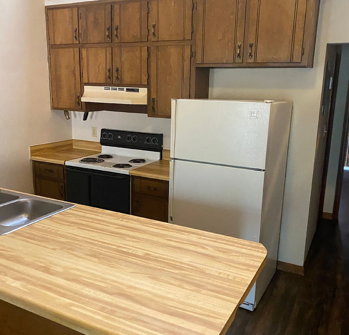 1 bed, 1.0 bath, 848 sqft, $1,050 — Photo 4